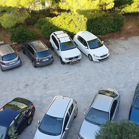 Sundowners Apartment, 52qm, Double & Two Single Beds, 10 Min From Old Town Of